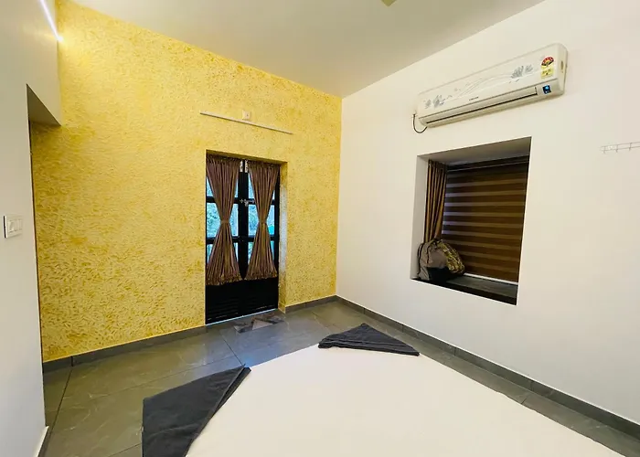 Zerahs Homestay - Independent Villa, Athirappilly