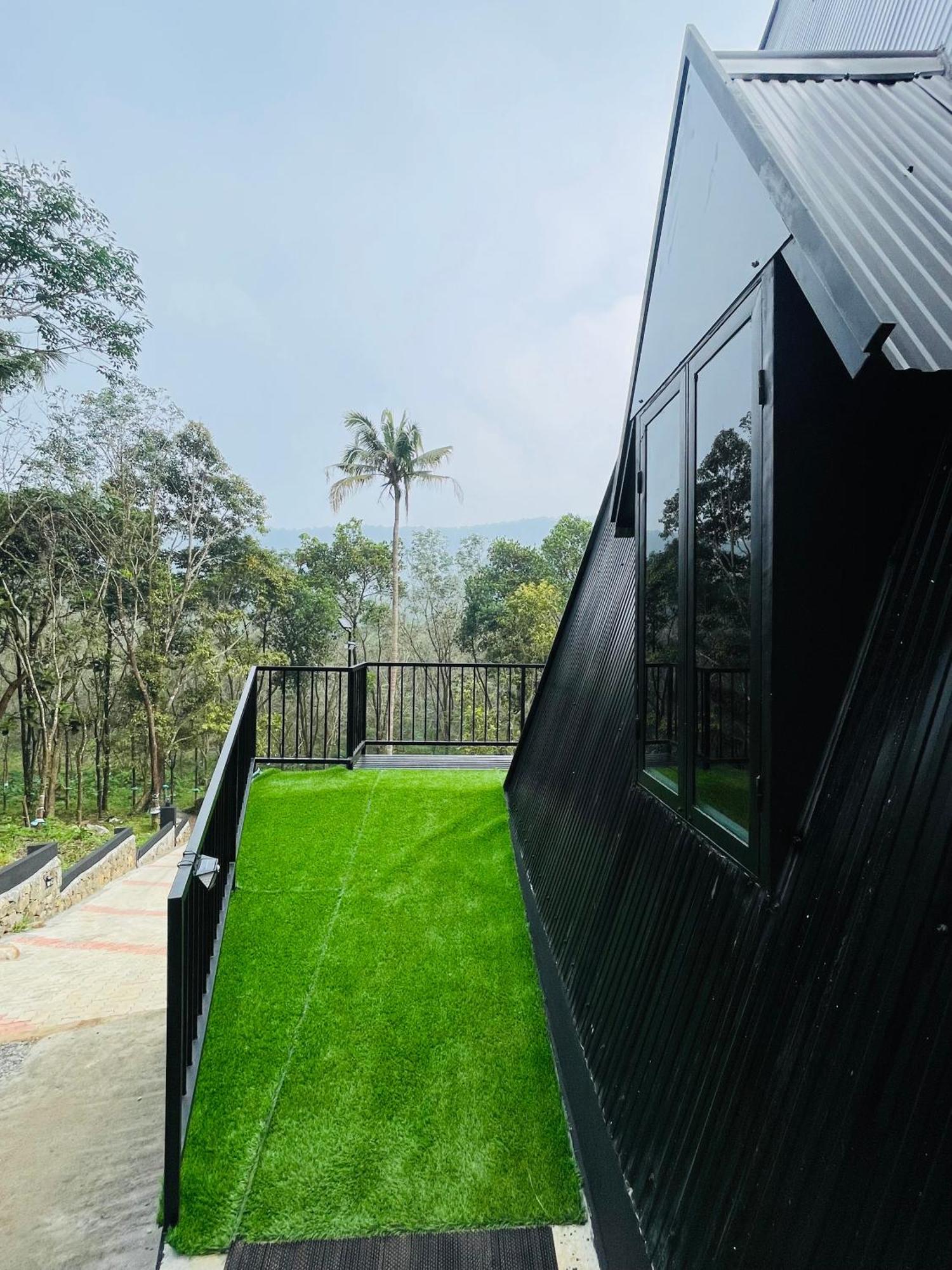 Zerahs - Independent Villa, Homestay